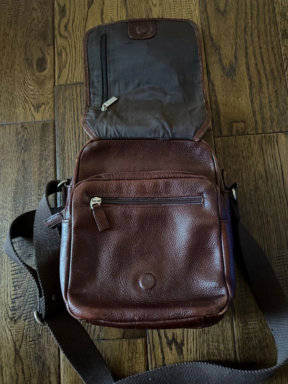 Ellington Brown Leather Messenger Crossbody Bag